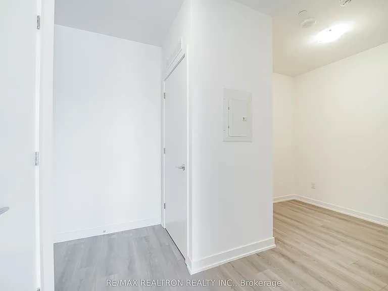 7439 Kingston Rd #101A — Photo 6
