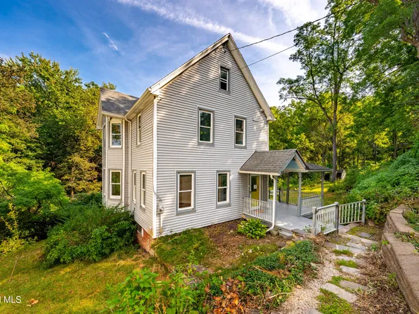 25 Green Avenue, Castleton On Hudson, NY 12033