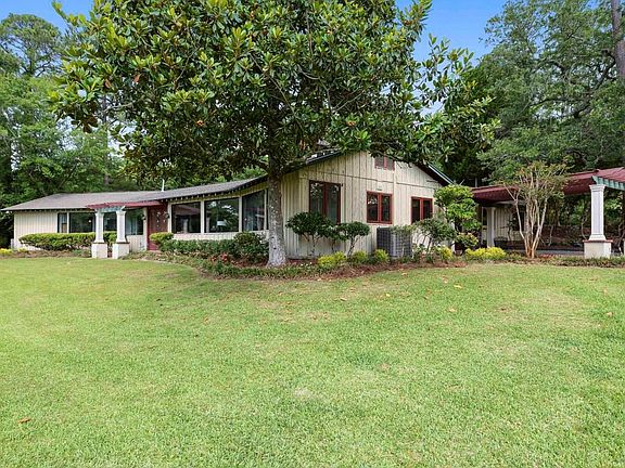 4th image of 6109 Shore Dr