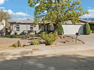 12105 Woodland Ave NE, Albuquerque, NM, 87112