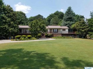 849 Old River Rd, Laceys Spring, AL 35754