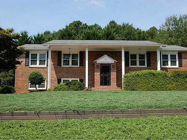 3281 Pete Shaw Rd, Marietta, GA 30066