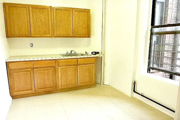 Rented by Level Group | media 13