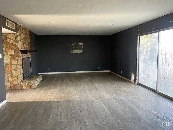 4th image of 2605 Akers Rd