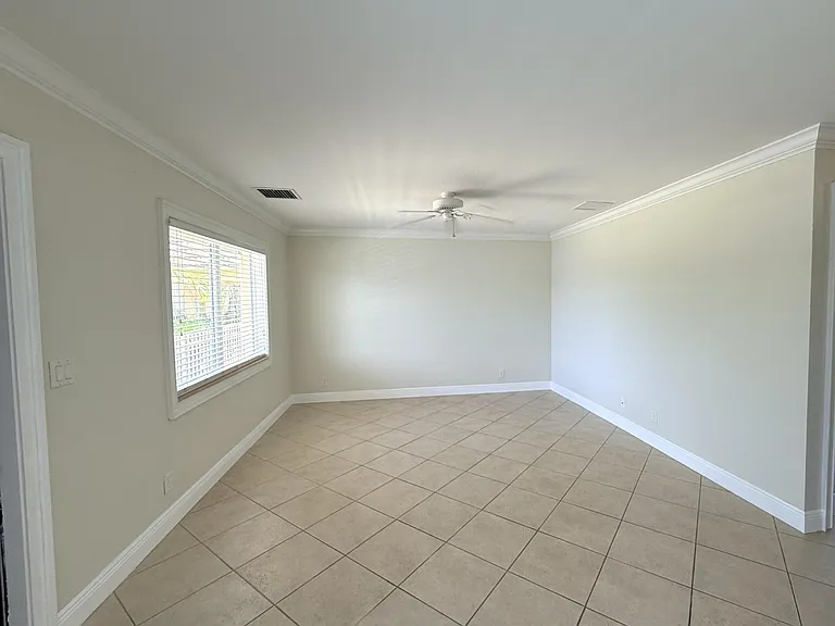 735 Hummingbird Way #202 — Photo 4