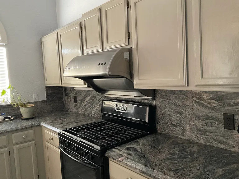 417 Cherry Meadows Ct — Photo 6