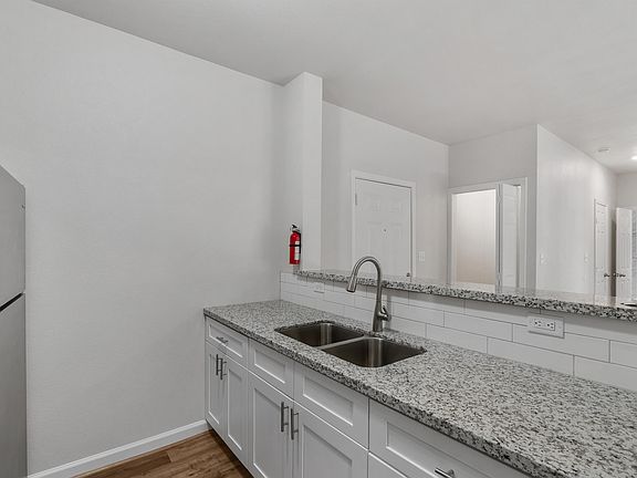 3rd image of 4311 Harrisburg Blvd #11115922