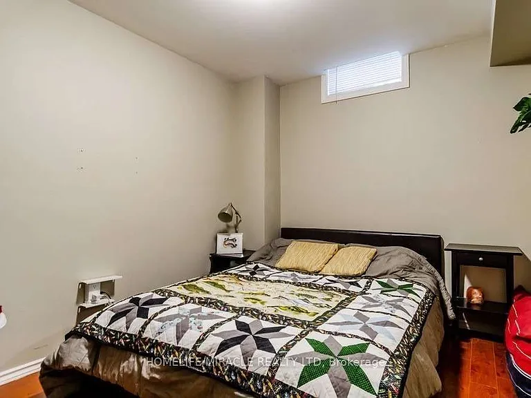 28 Oceanpearl Cres #BASEMENT — Photo 4