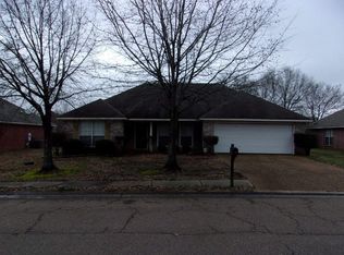 108 Southwood Dr, Canton, MS 39046