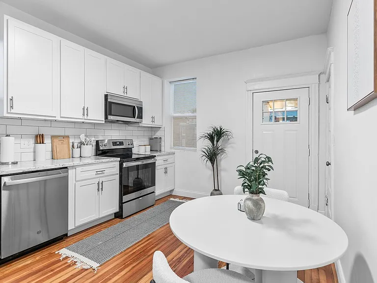 3153 Michigan Ave #B — Photo 13