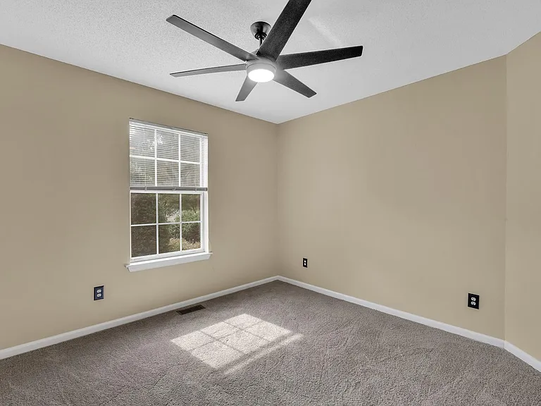 8335 Springhead Ln — Photo 8