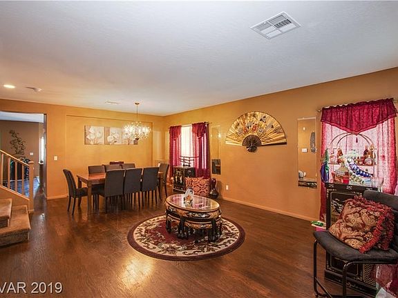 4th image of 1012 Barron Creek Ave