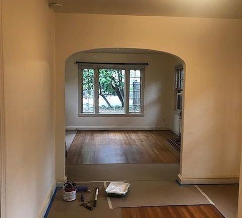 4th image of 904 Berkeley Ave