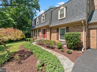 9704 Hall Rd, Rockville, MD 20854