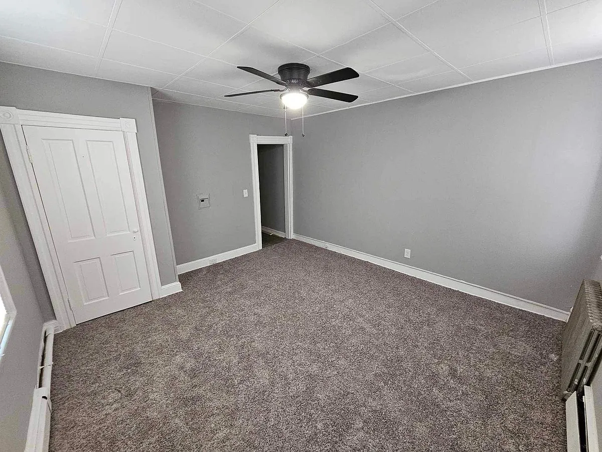Building Photo - 276 S Loudon Ave