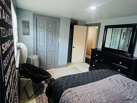 4th image of 638 Goist Ln