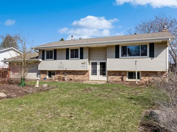 2748 16th Ter NW, New Brighton, MN 55112