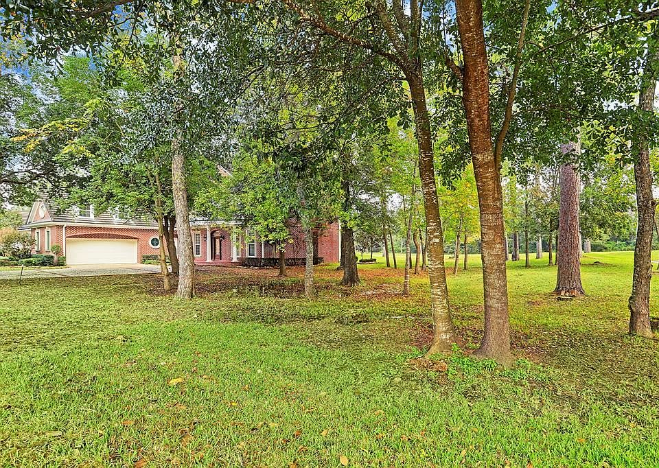 2nd image of 16002 Piney Links