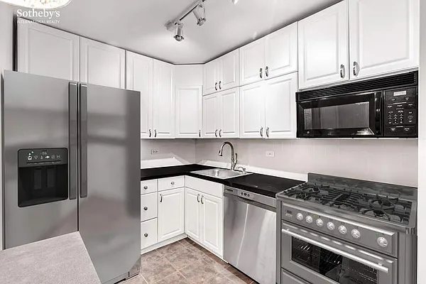 Rented by Sotheby's International Realty | media 5