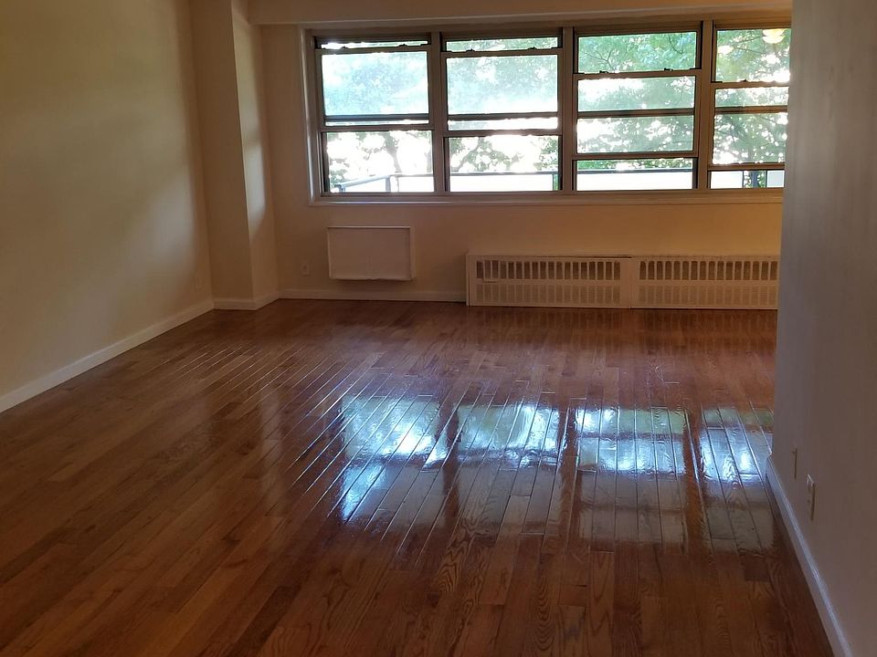1st image of 50 Riverdale Ave