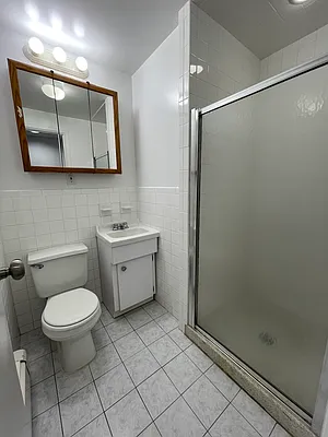 Rented by Glasser Realty LLC | media 24