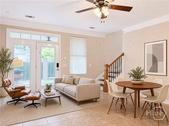 4th image of 132 Ventura Place
