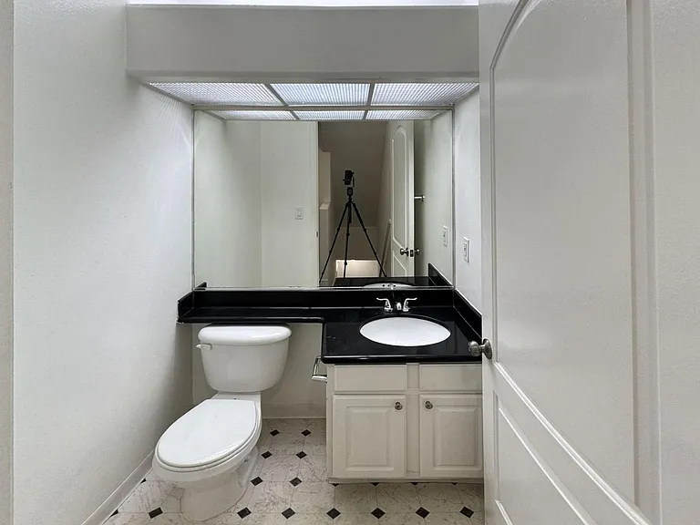 2149 S Bentley Ave #11065 — Photo 6