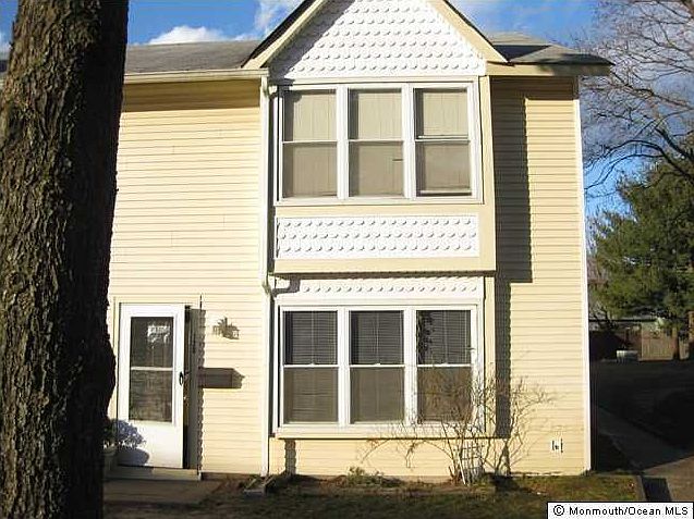 1st image of 120 Tudor Ct