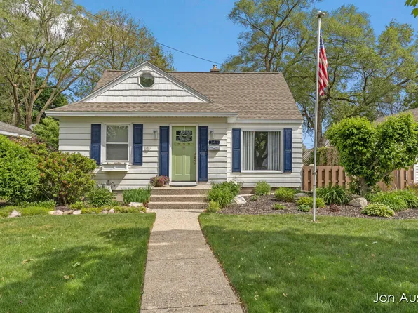 847 Blanchard St SW, Wyoming, MI 49509