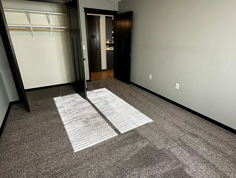 1614 Keanan Ln — Photo 13