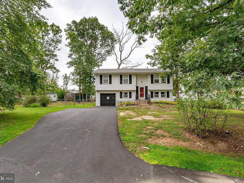 1st image of 9 Edison Ct
