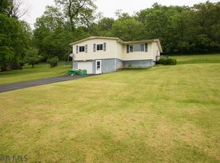 134 Sunset Dr, Hollidaysburg, PA 16648