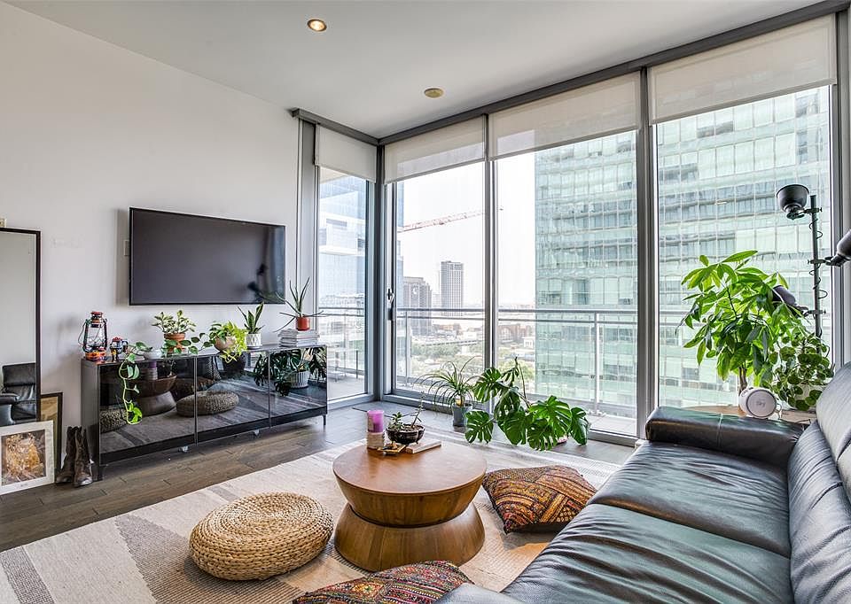 1st image of 2900 McKinnon St APT 1203