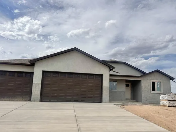 675 E Heron Dr, Pueblo, CO 81007
