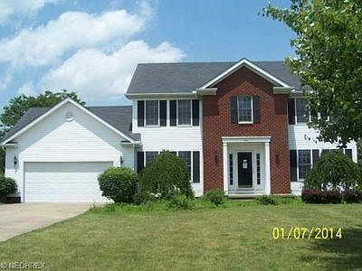 1st image of 834 Fairfield Dr