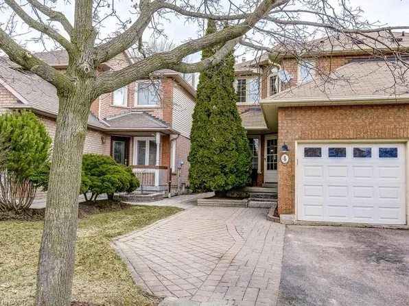 4 Harnesworth Cres, Hamilton, ON L8B 0J3