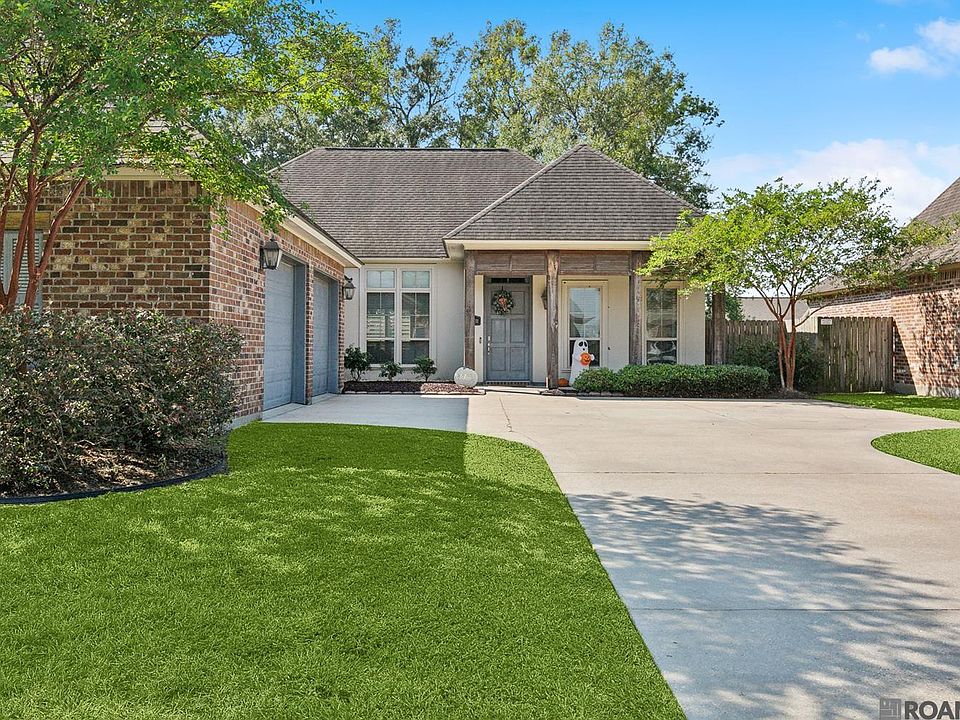 1st image of 16411 Parker Place Dr