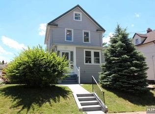 52 Porter Ave, Bergenfield, NJ 07621