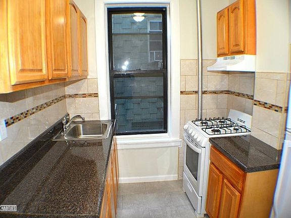 3rd image of 3611 28th Ave APT 8