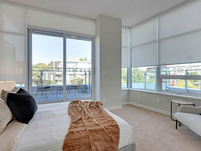 5033 Cambie St #604 — Photo 9