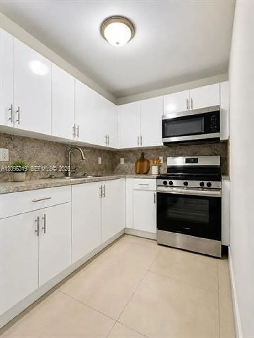 7537 NW 3rd Ave cu-7537, Miami, FL 33150 — Photo 1