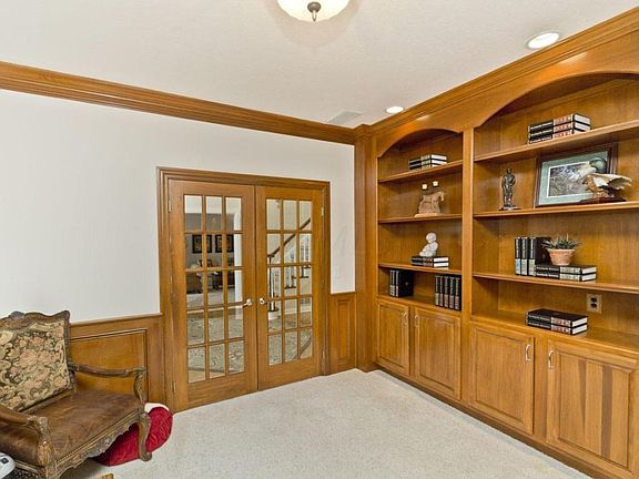 5th image of 8435 Fallgold Ln