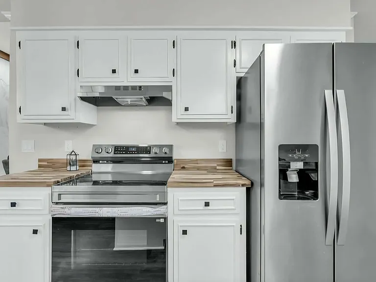 3211 John Hancock Dr — Photo 4