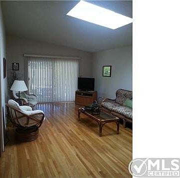 4th image of 8892 Hoffing Ave