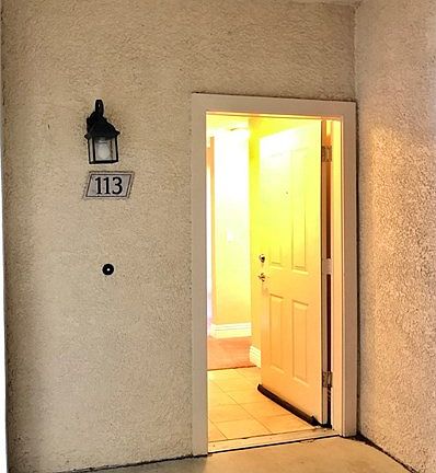 3rd image of 22681 Oakgrove Unit 113