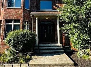 691 Hampshire Rd #1, Akron, OH 44333