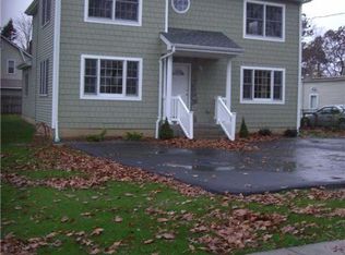 707 Clocks Blvd, Massapequa, NY 11758