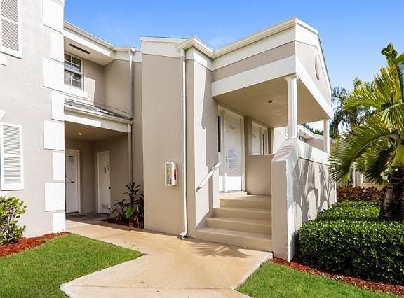 3rd image of 2608 SE 21st Ct