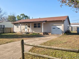 801 SW 4th St, Checotah, OK 74426