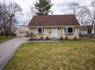 615 Bartell Pl, Ridgewood, NJ 07450